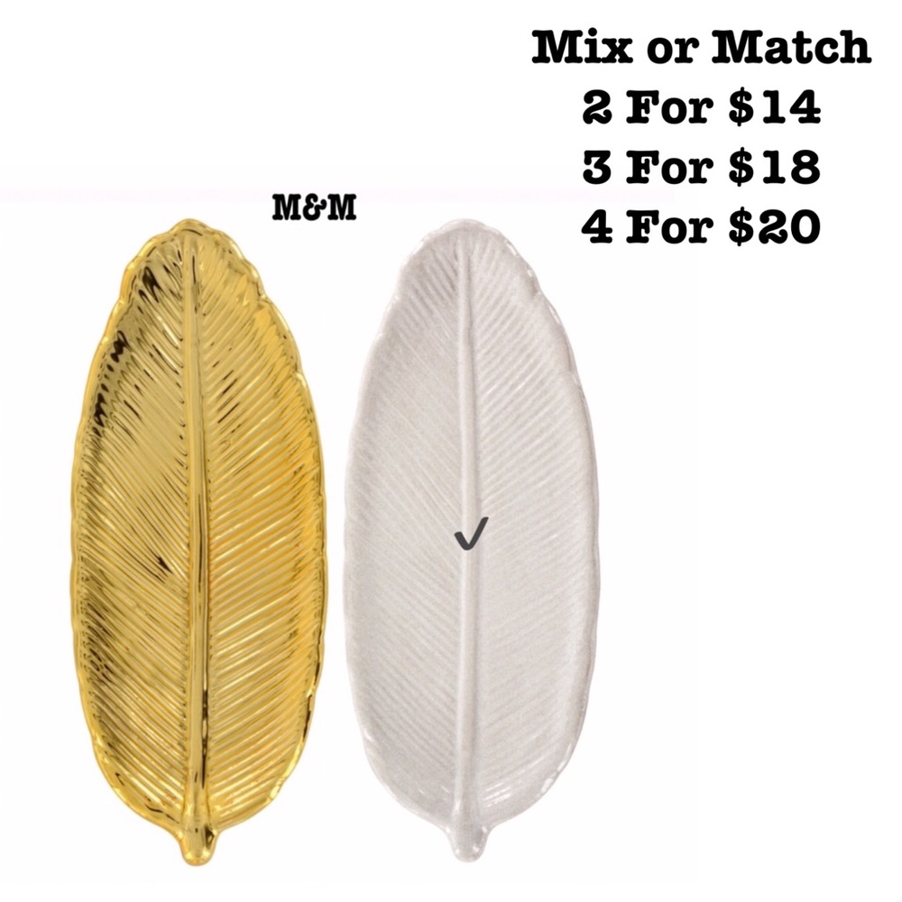 🆓❓Brand New FEATHER SHAPE TRINKET TRAY WHITE
